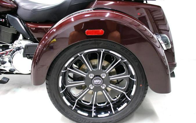 2022 Harley Davidson Tri Glide Ultra FLHTCUTG