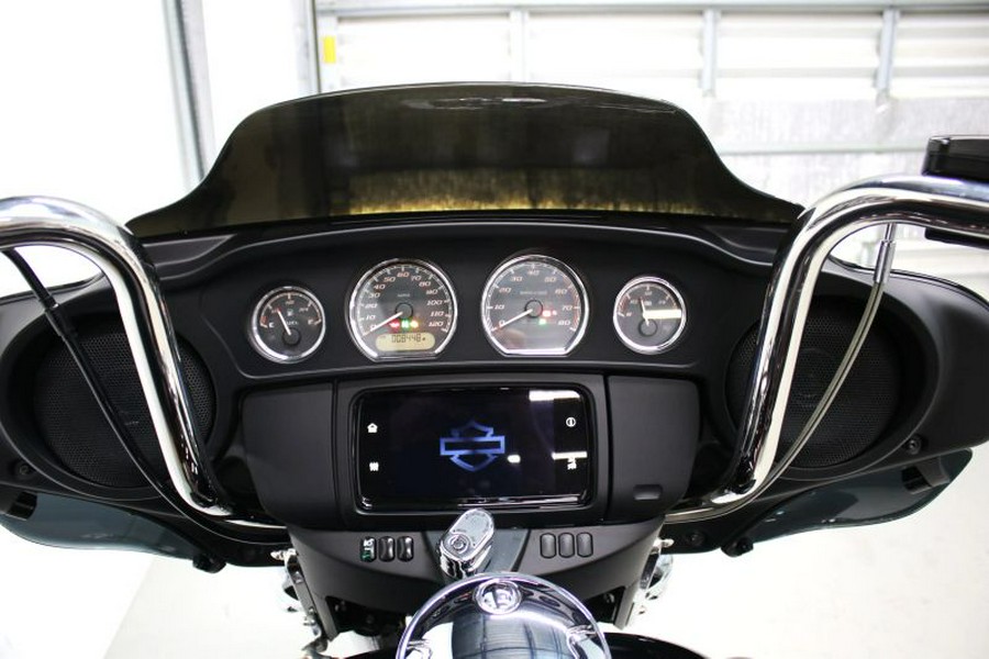 2022 Harley Davidson Tri Glide Ultra FLHTCUTG