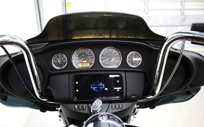 2022 Harley Davidson Tri Glide Ultra FLHTCUTG