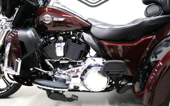 2022 Harley Davidson Tri Glide Ultra FLHTCUTG
