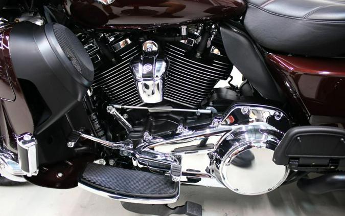2022 Harley Davidson Tri Glide Ultra FLHTCUTG