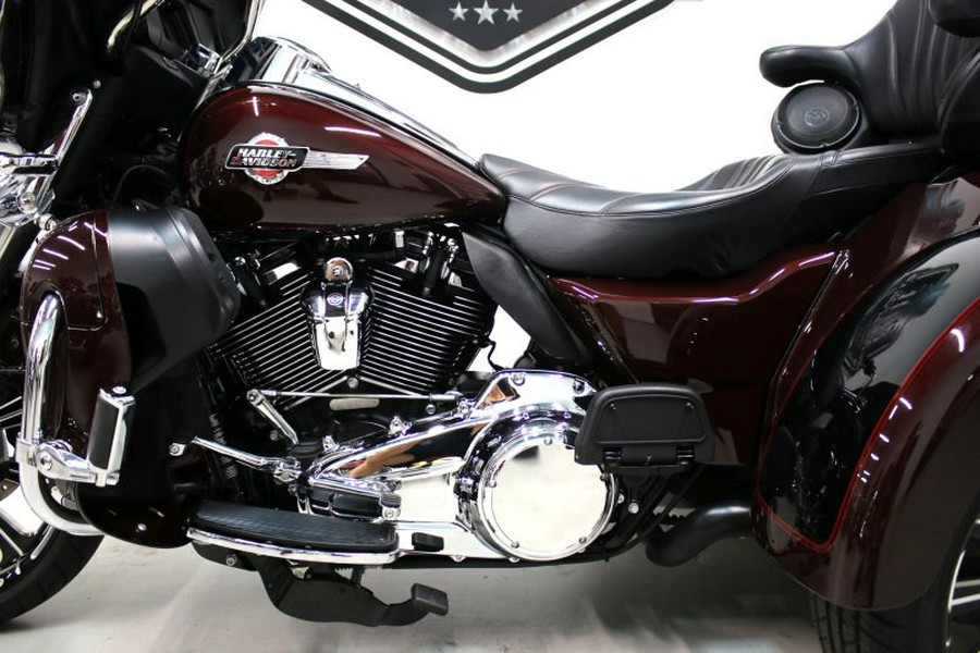 2022 Harley Davidson Tri Glide Ultra FLHTCUTG