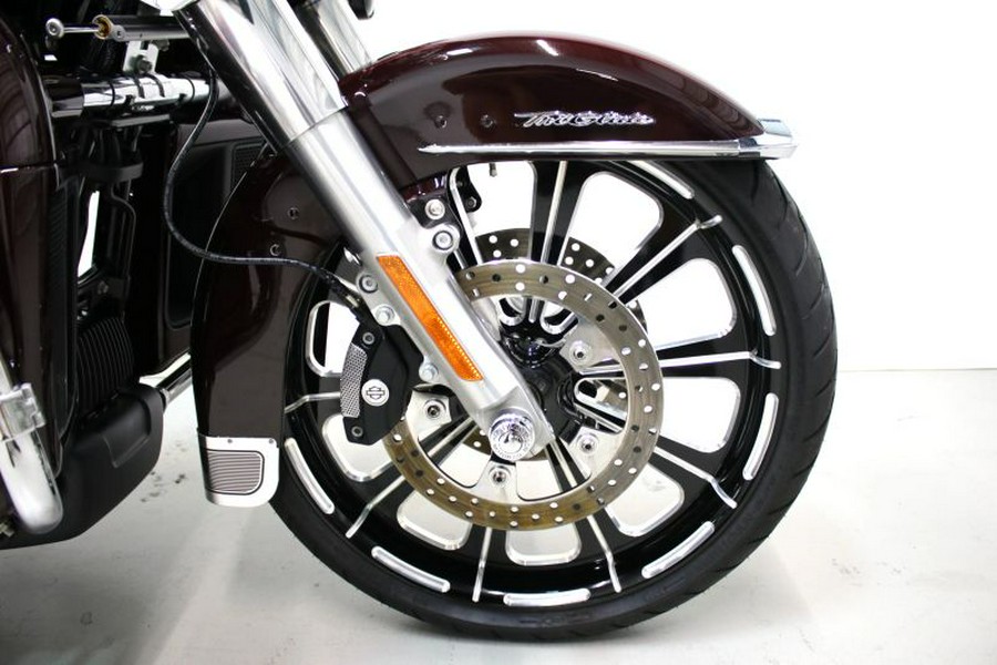 2022 Harley Davidson Tri Glide Ultra FLHTCUTG