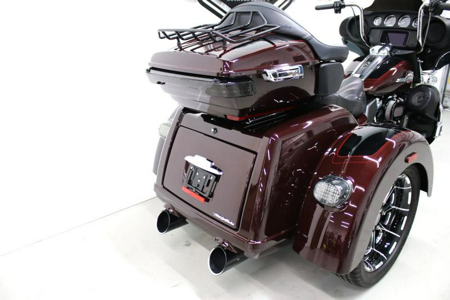 2022 Harley Davidson Tri Glide Ultra FLHTCUTG