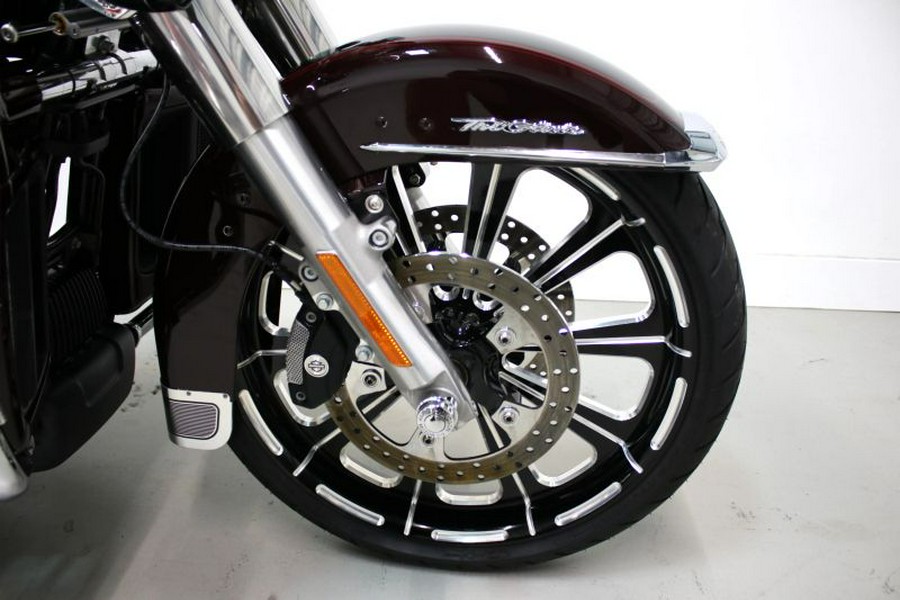 2022 Harley Davidson Tri Glide Ultra FLHTCUTG