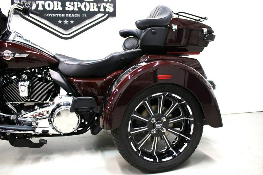 2022 Harley Davidson Tri Glide Ultra FLHTCUTG