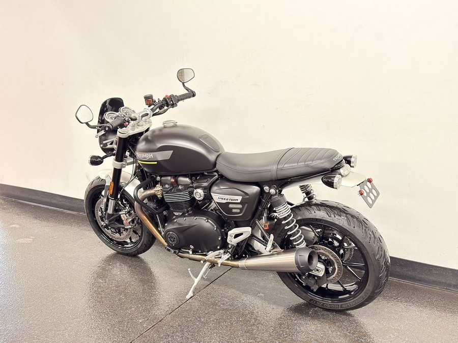 2022 Triumph Speed Twin Matt Storm Grey