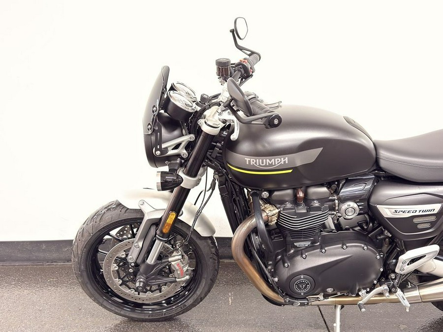 2022 Triumph Speed Twin Matt Storm Grey