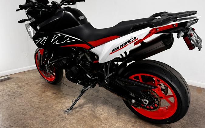2024 KTM 890 SMT - 879685