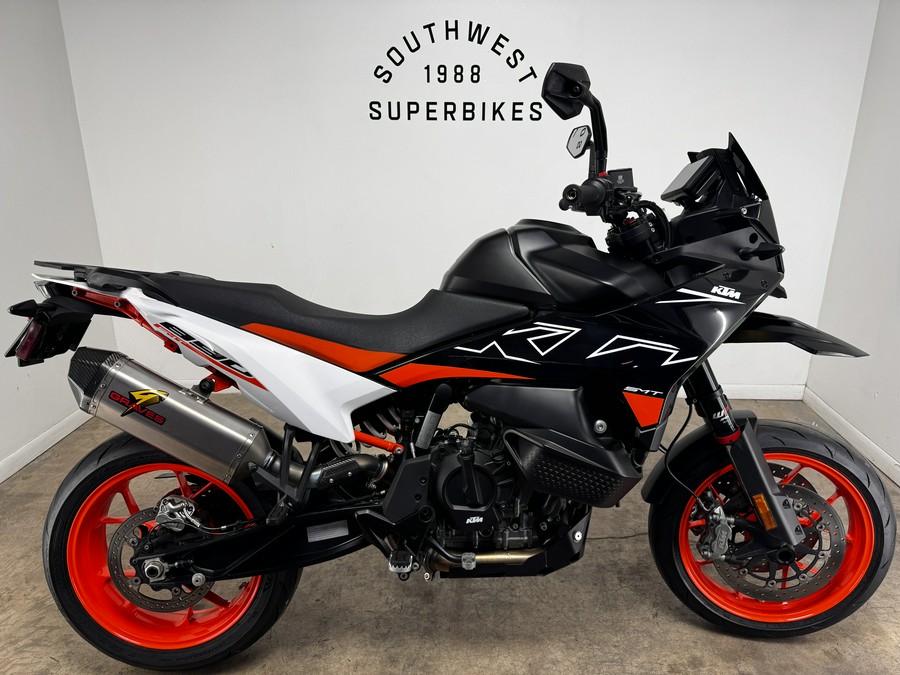 2024 KTM 890 SMT - 879685