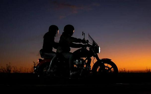 2024 Royal Enfield Super Meteor 650