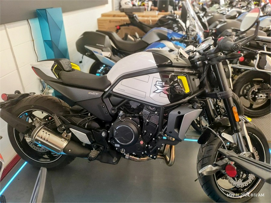 2022 CFMOTO 700 CL-X SPORT