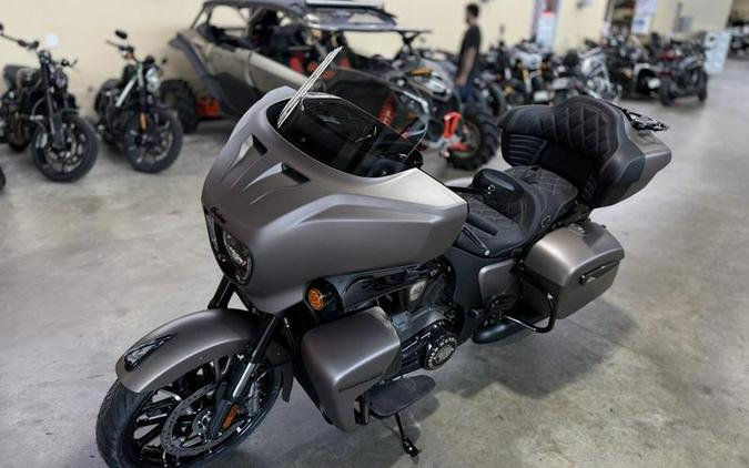 2025 Indian Motorcycle® Roadmaster® PowerPlus Dark Horse® 112 Black Smoke
