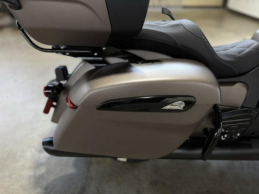 2025 Indian Motorcycle® Roadmaster® PowerPlus Dark Horse® 112 Black Smoke