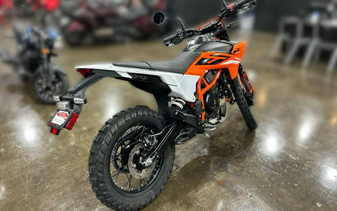 2026 KTM 390 ENDURO R