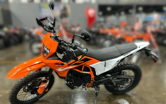 2026 KTM 390 ENDURO R