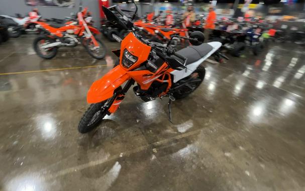 2026 KTM 390 ENDURO R
