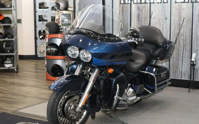 2012 Harley-Davidson® FLTRU103