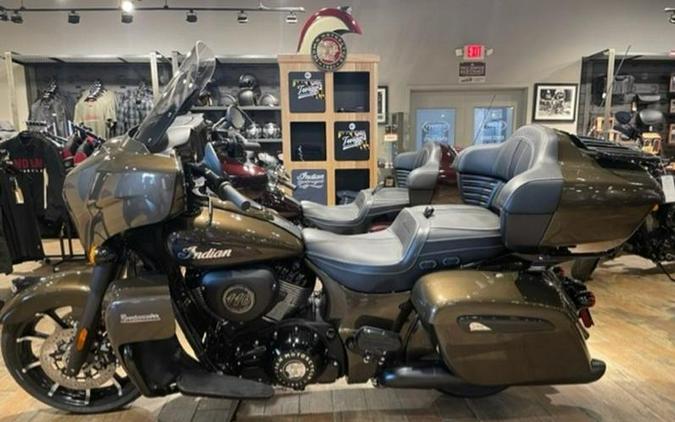 2023 Indian Motorcycle® Roadmaster® Dark Horse® Bronze Pearl Metallic