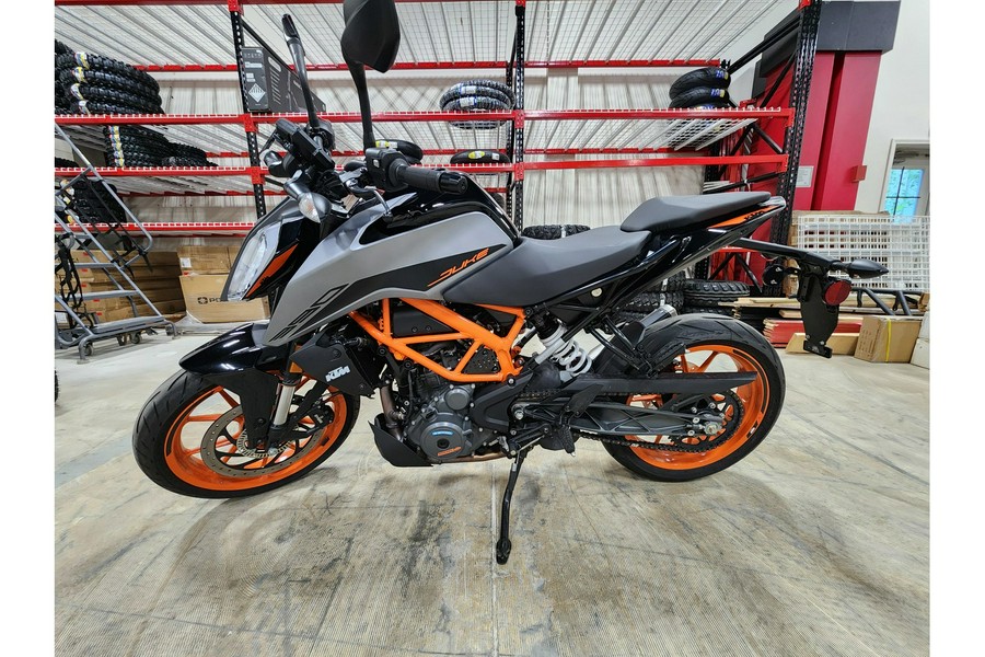 2022 KTM 390 DUKE