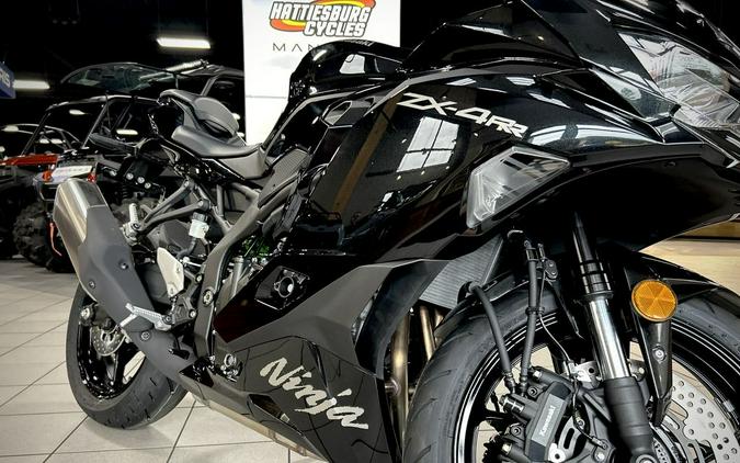 2024 Kawasaki Ninja® ZX™-4RR ABS