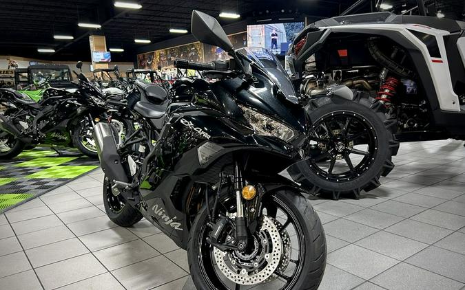 2024 Kawasaki Ninja® ZX™-4RR ABS