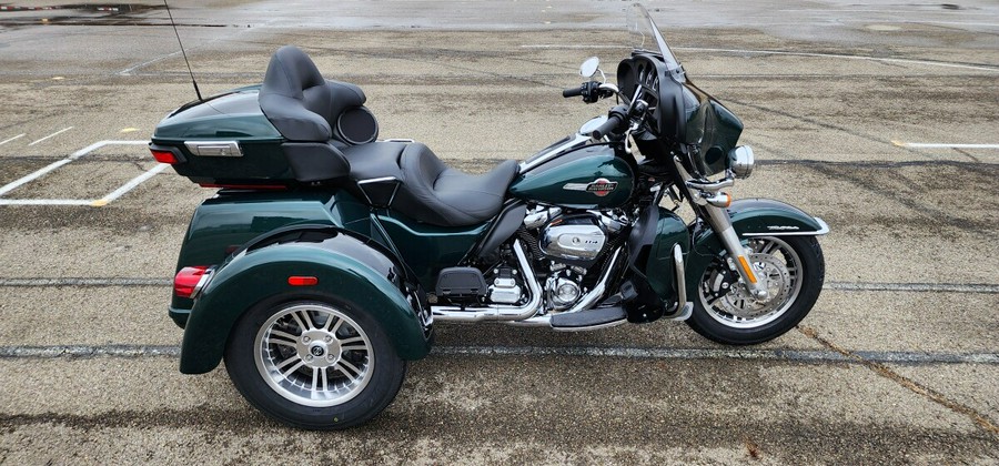 2024 Harley-Davidson® Tri Glide® Ultra FLHTCUTG