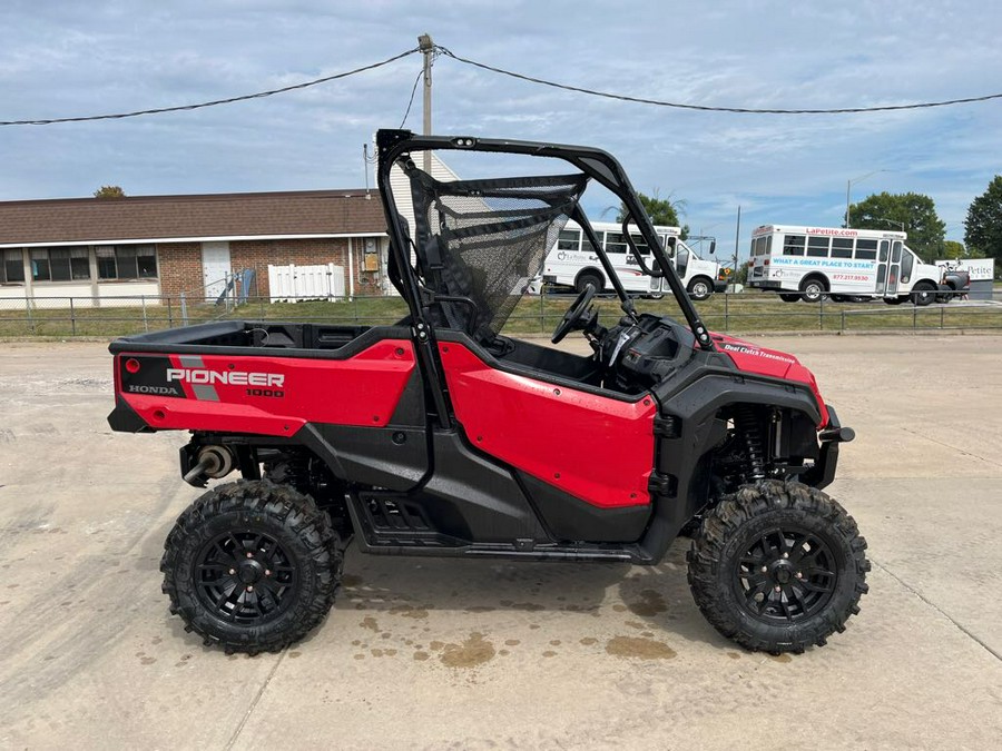 2025 Honda Pioneer 1000 Deluxe