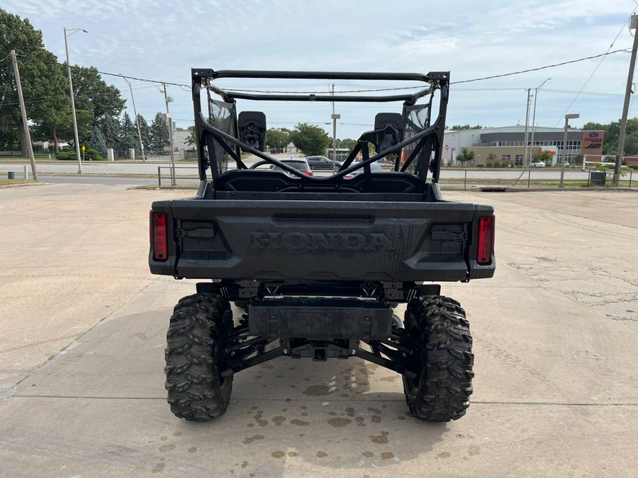 2025 Honda Pioneer 1000 Deluxe