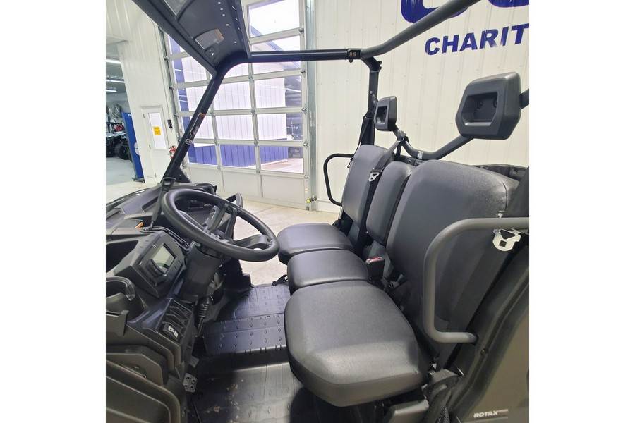 2026 Can-Am Defender DPS HD9