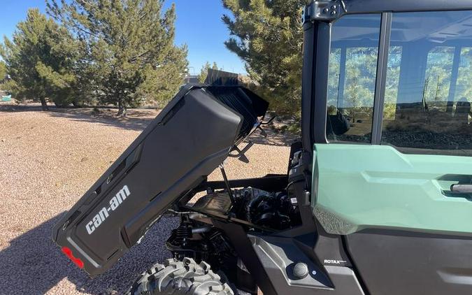 2026 Can-Am® Defender MAX DPS CAB HD10