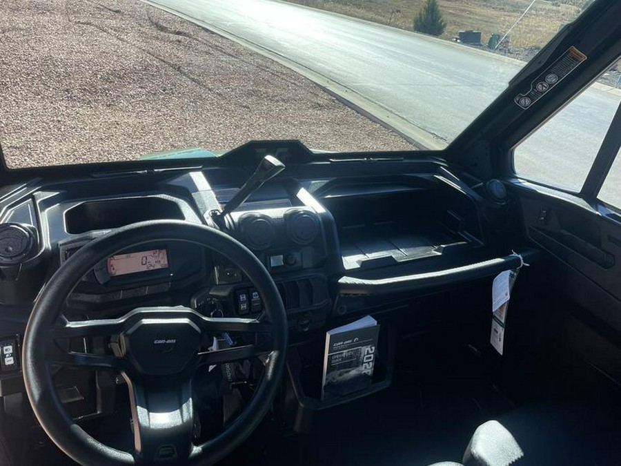 2026 Can-Am® Defender MAX DPS CAB HD10