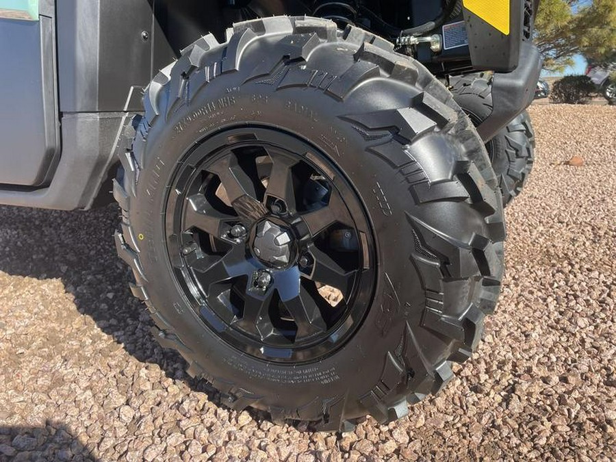 2026 Can-Am® Defender MAX DPS CAB HD10