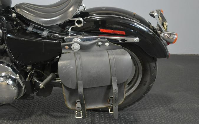 2017 Harley-Davidson 1200 Custom Vivid Black