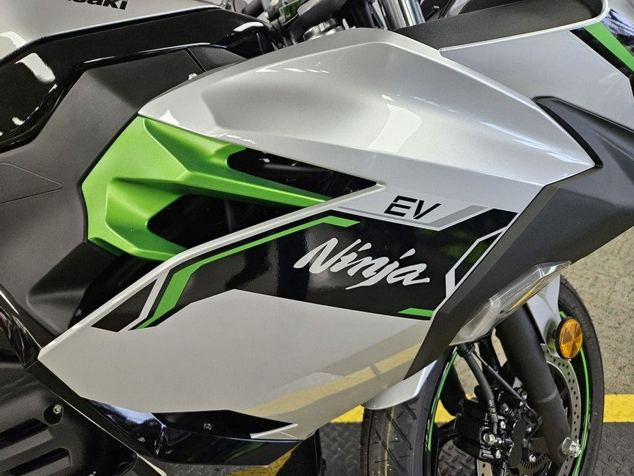 2024 Kawasaki Ninja® e-1 ABS