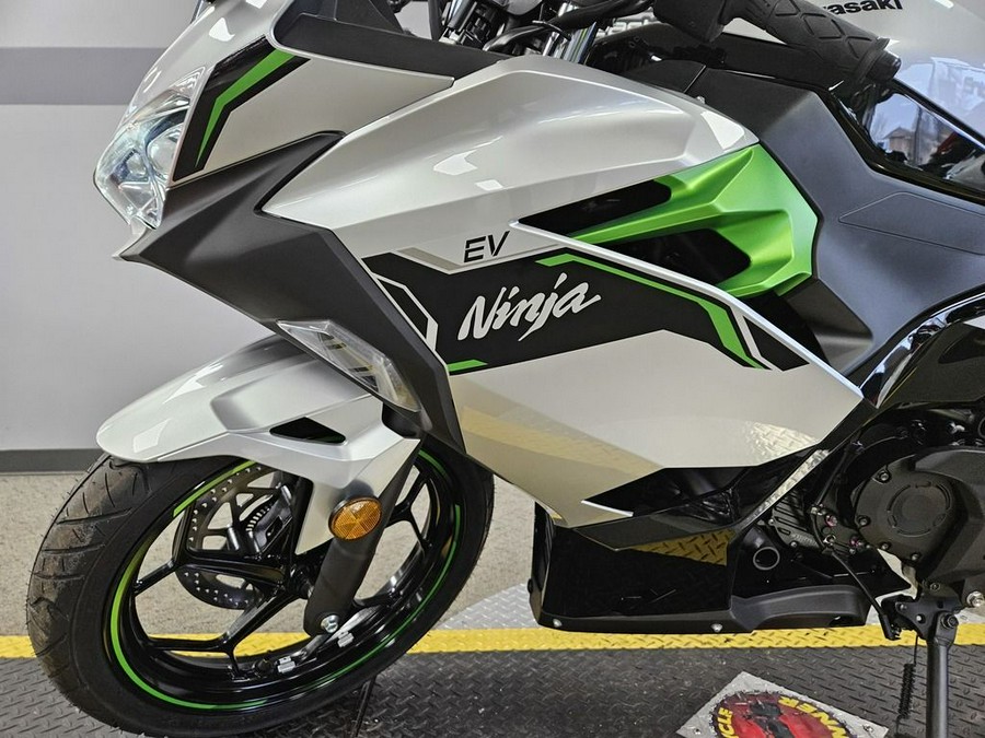 2024 Kawasaki Ninja® e-1 ABS