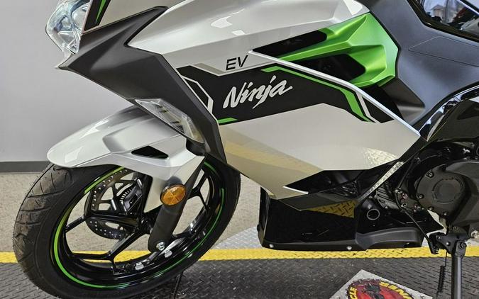 2024 Kawasaki Ninja® e-1 ABS