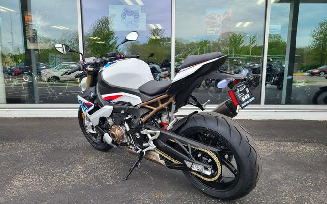 2024 BMW S 1000 R Light White/M Motorsport