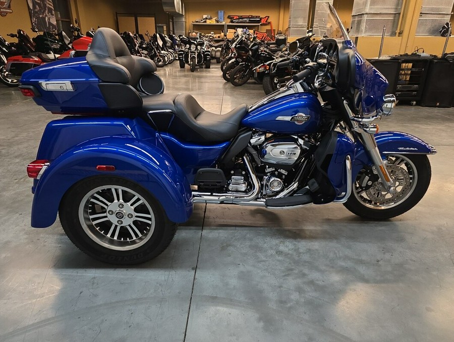 FLHTCUTG 2024 Tri Glide Ultra