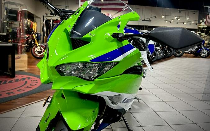 2024 Kawasaki Ninja® ZX™-4RR 40th Anniversary Edition ABS