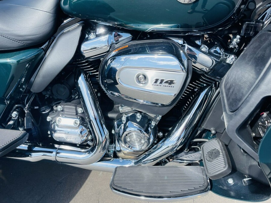 2024 Harley-Davidson Tri Glide Ultra FLHTCUTG