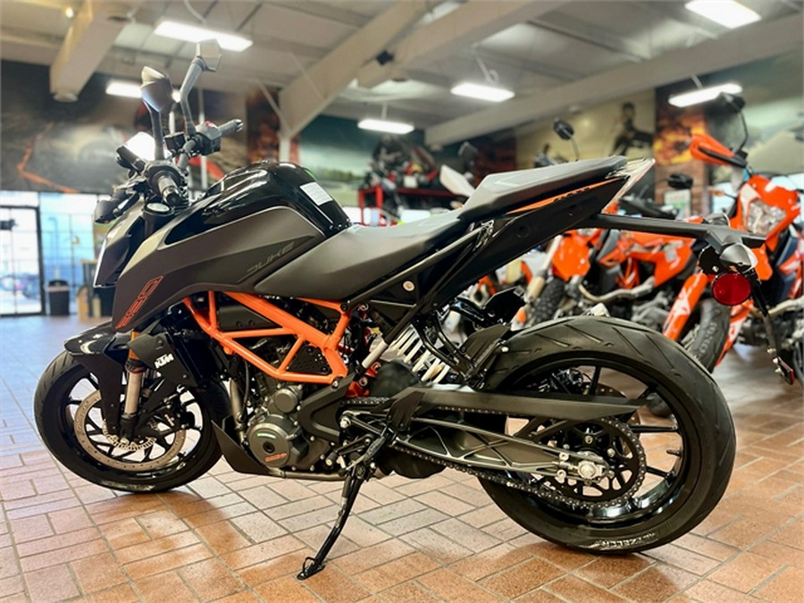 2023 KTM 390 Duke