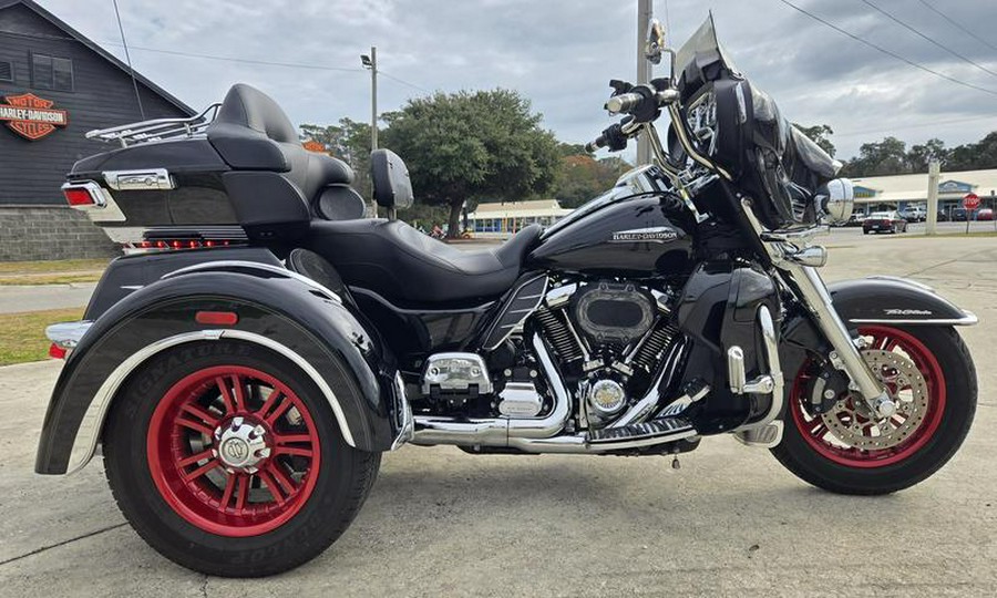 2019 Harley-Davidson® FLHTCUTG - Tri Glide® Ultra