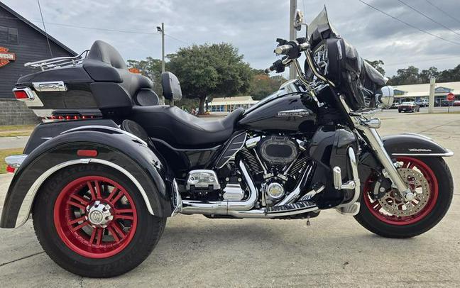 2019 Harley-Davidson® FLHTCUTG - Tri Glide® Ultra