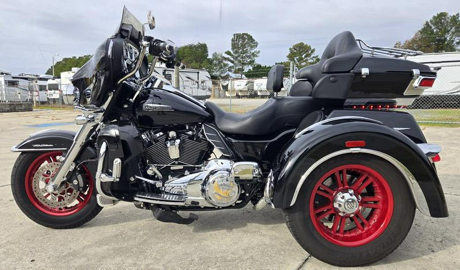 2019 Harley-Davidson® FLHTCUTG - Tri Glide® Ultra