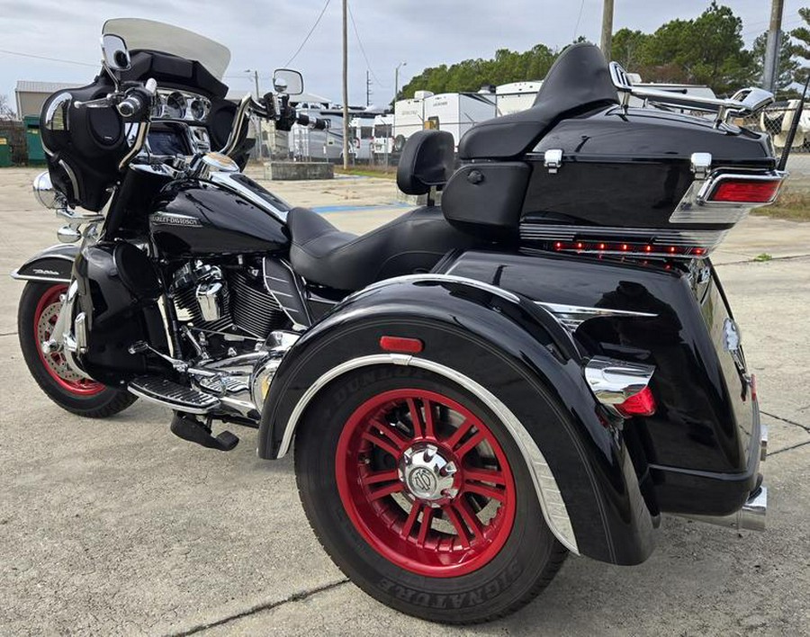 2019 Harley-Davidson® FLHTCUTG - Tri Glide® Ultra