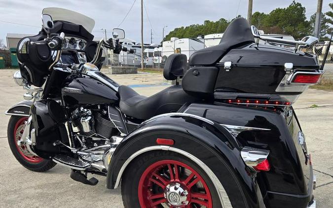 2019 Harley-Davidson® FLHTCUTG - Tri Glide® Ultra