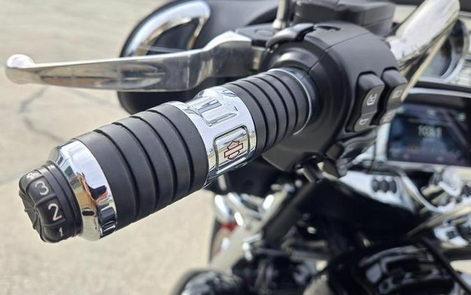 2019 Harley-Davidson® FLHTCUTG - Tri Glide® Ultra