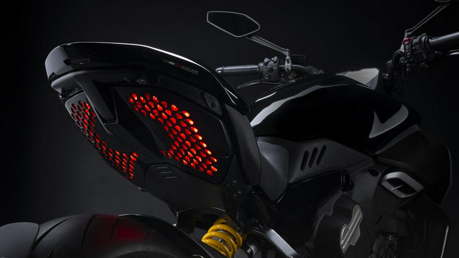 2024 Ducati Diavel V4 Black