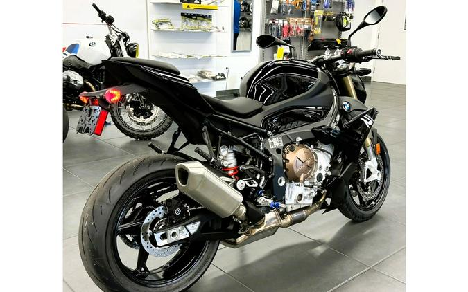 2024 BMW S 1000 R